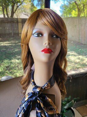 26" Sis golden Blonde Wig